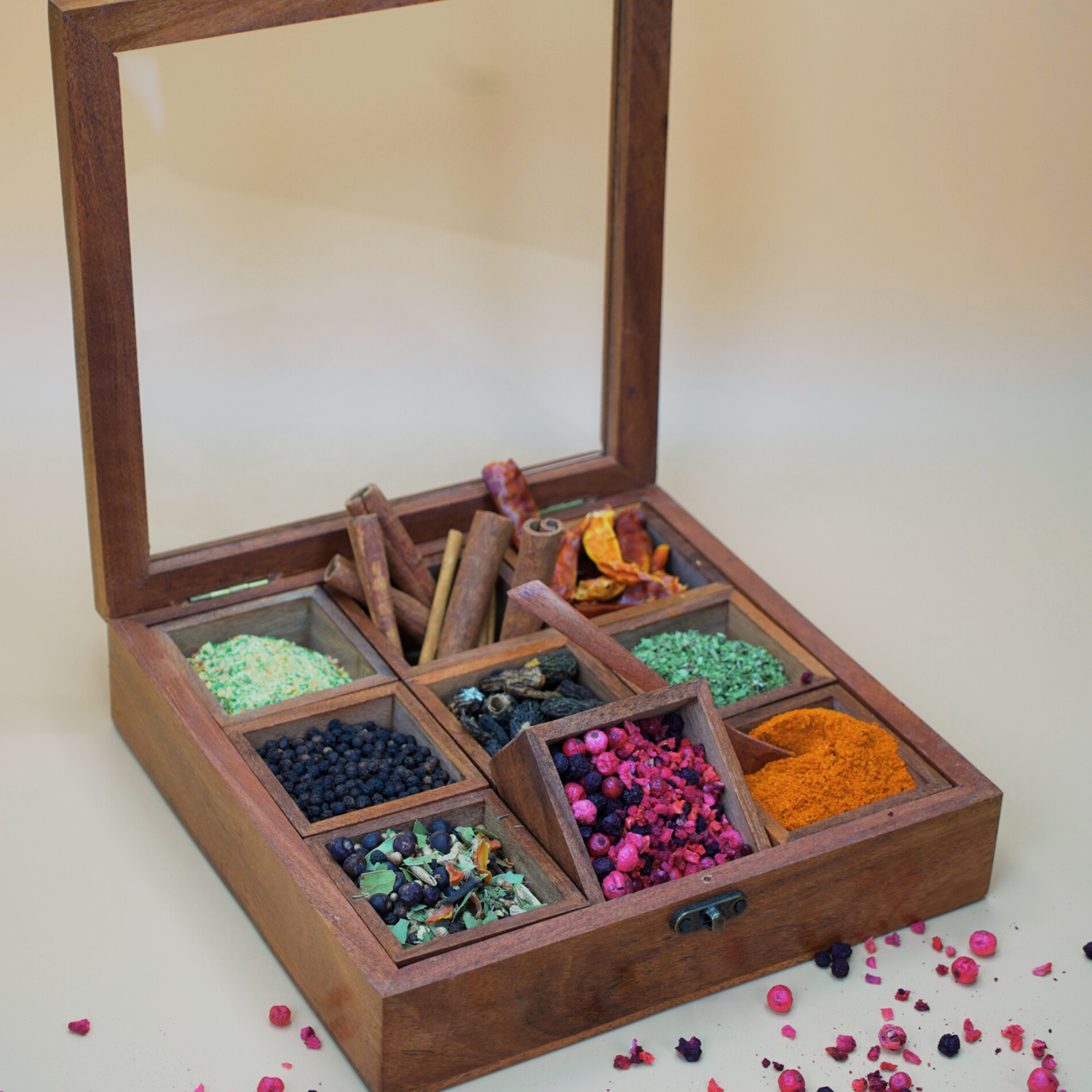 Gewürzbox aus Holz 9 Fächer – Dekorativ mit Glasdeckel und Löffel, Ideal für Gewürze und Kräuter